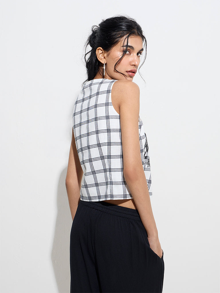 Bombay Paisley White Checkered Cotton Waistcoat-Style Top