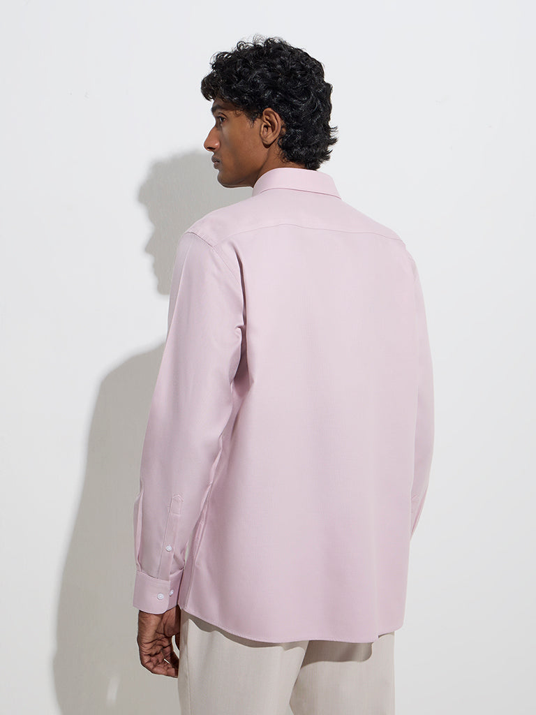 Westside WES Formals Men's Dusty Pink Solid Slim-Fit Cotton Shirt for Work Wear Back View