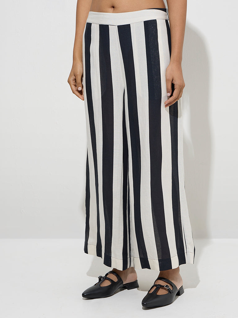 Zuba Black Stripe Printed Ethnic Palazzos