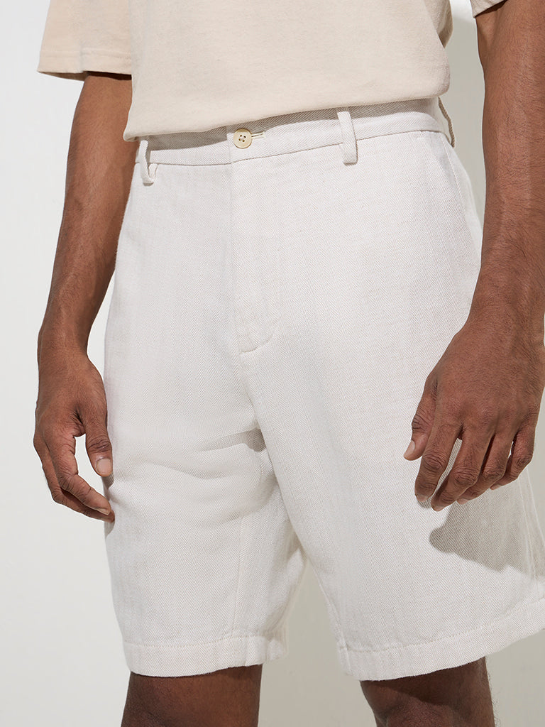 westisde Ascot Men's Off-White Relaxed-Fit Mid-Rise Cotton-Blend Shorts for Casual Wear Zoom View