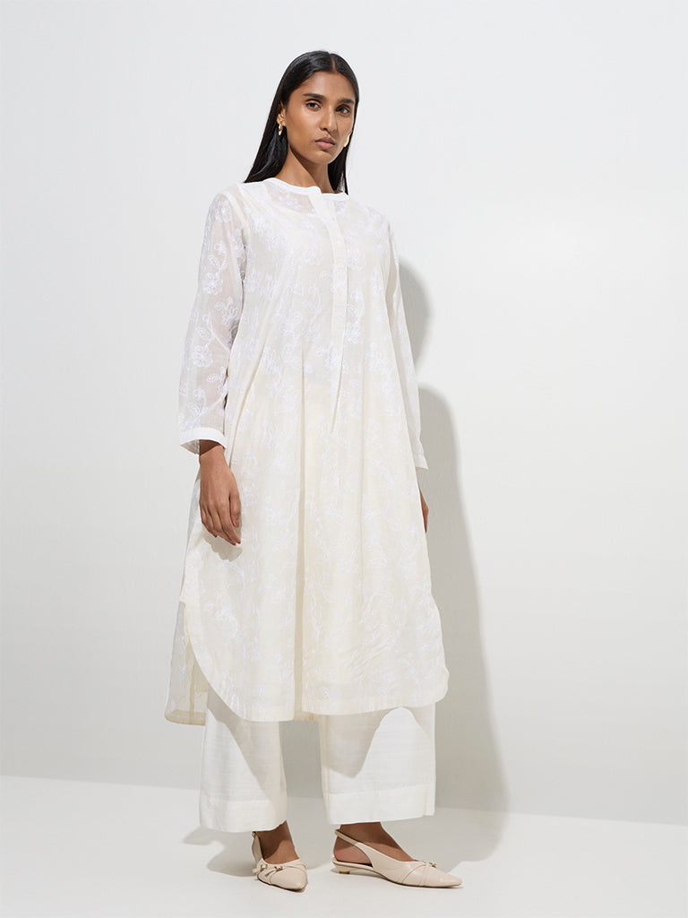 Zuba White Floral Embroidered A-Line Cotton-Blend Kurta