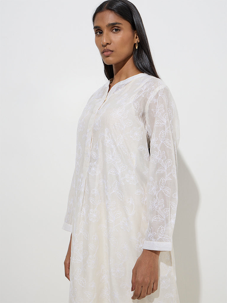 Zuba White Floral Embroidered A-Line Cotton-Blend Kurta