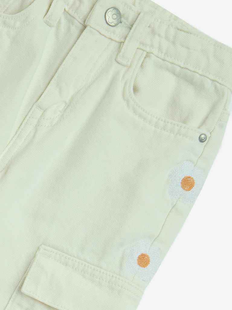 westisde HOP Girls' Kids Off-White Mid-Rise Shorts for Casual Wear Zoom View