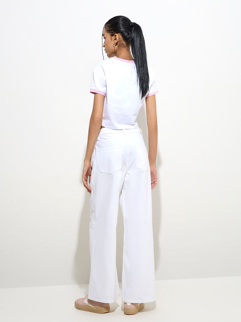 westisde Nuon Women's White Relaxed-Fit High-Rise Jeans for Casual Wear Back View