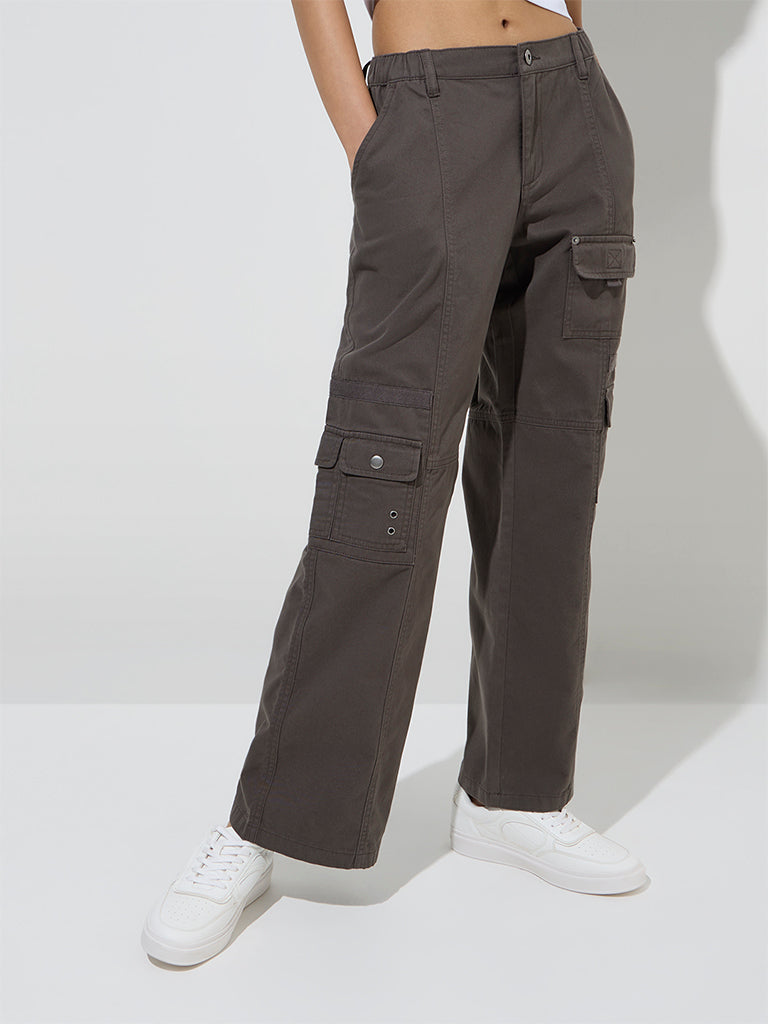Nuon Dark Brown Cargo-Style Mid-Rise Cotton Pants