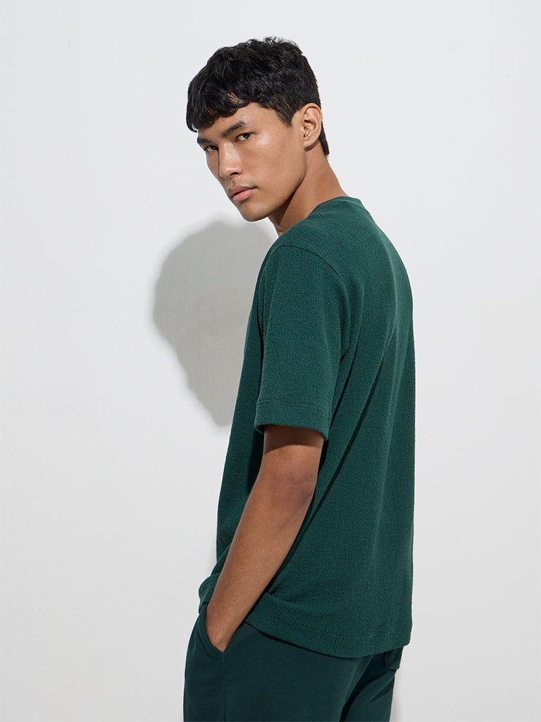 Westside Studiofit Men's Green Crinkled Relaxed-Fit Cotton-Blend T-Shirt for Sports Wear Back View