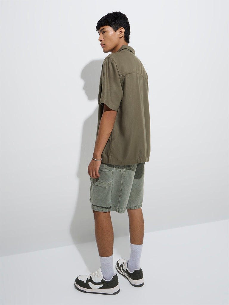 westisde Nuon Men's Olive Solid Relaxed-Fit Cotton Shirt for Casual Wear Back View