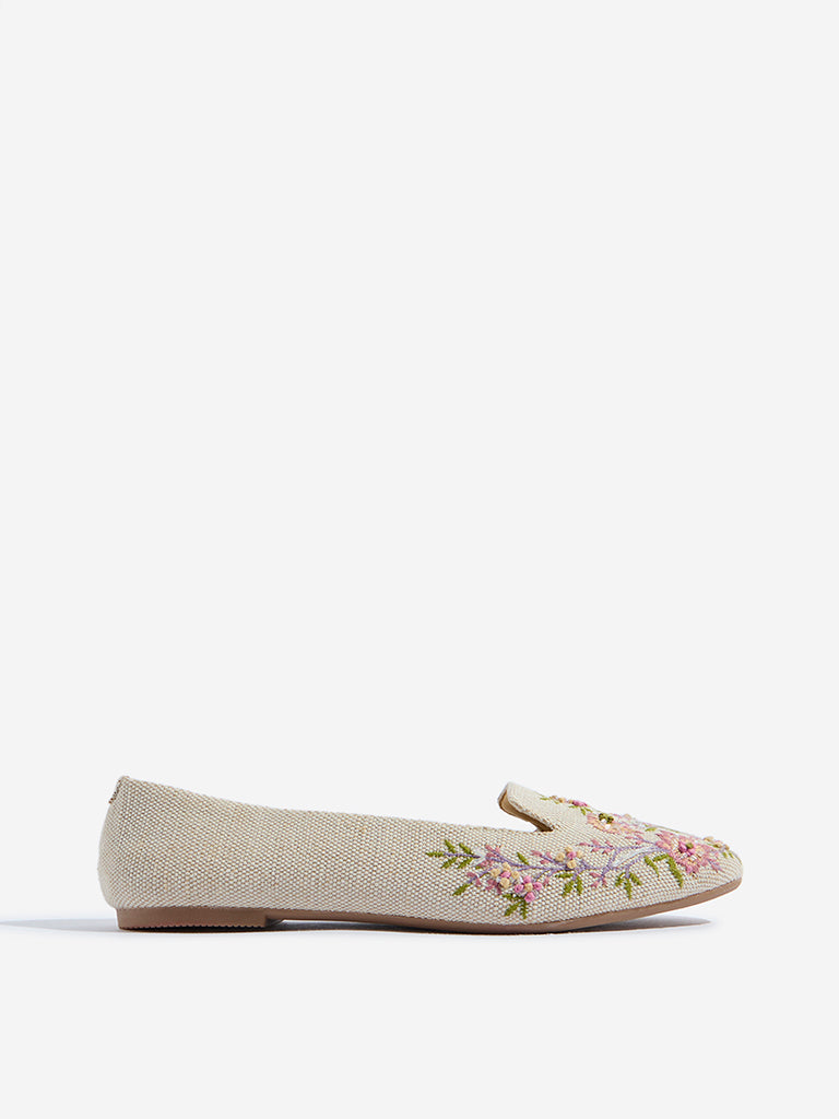 Westside LUNA BLU Women's Pink Floral Embroidered Loafers Side View