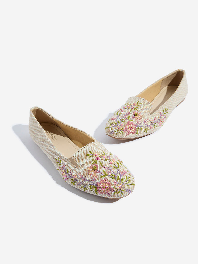 Westside LUNA BLU Women's Pink Floral Embroidered Loafers Zoomed View