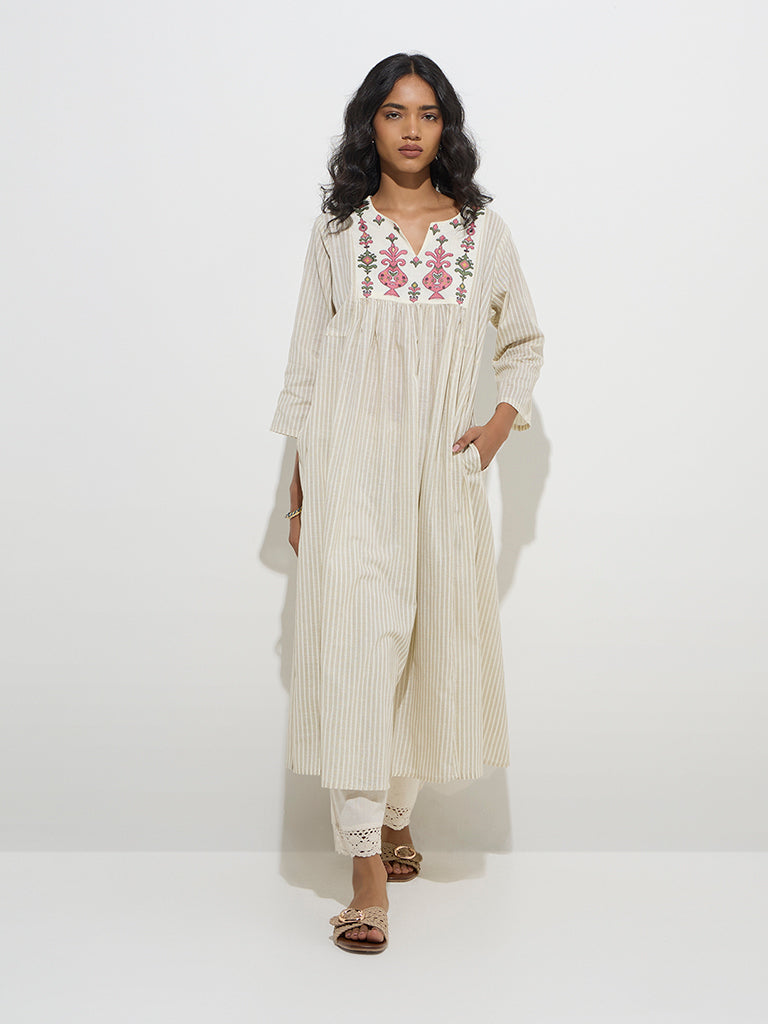 Utsa Off-White Ikat Patterned Cotton A-Line Kurta