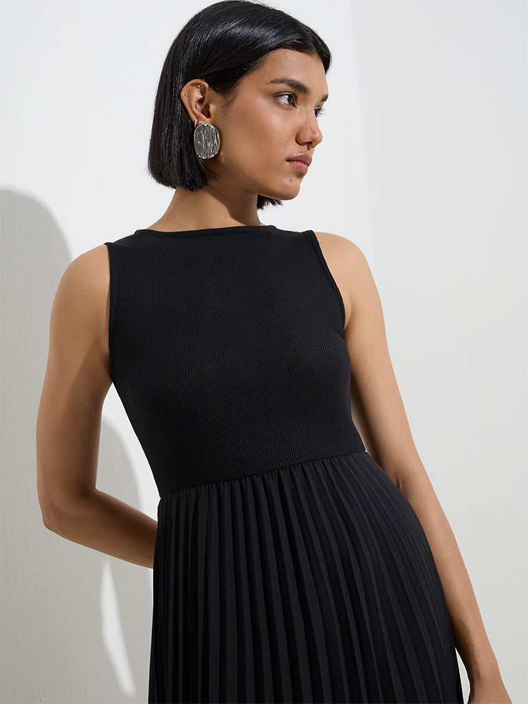 Westside Wardrobe Women's Black Accordion Pleated A-Line Dress for Work Wear Front View