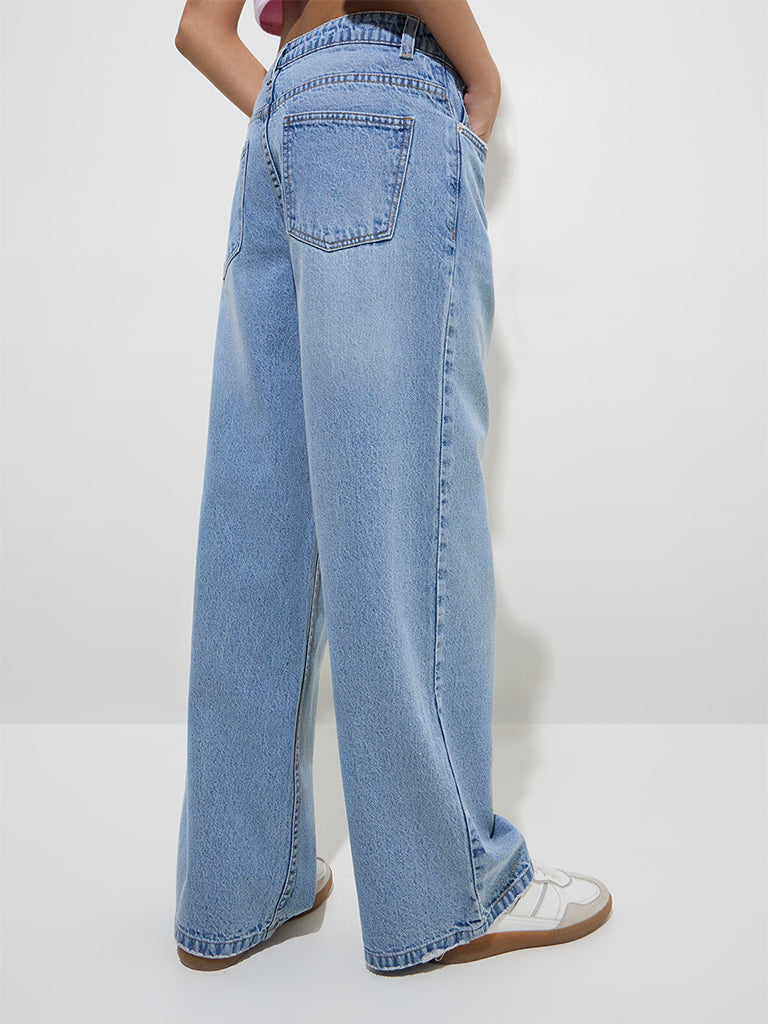 Nuon Light Blue Straight - Fit High - Rise Jeans