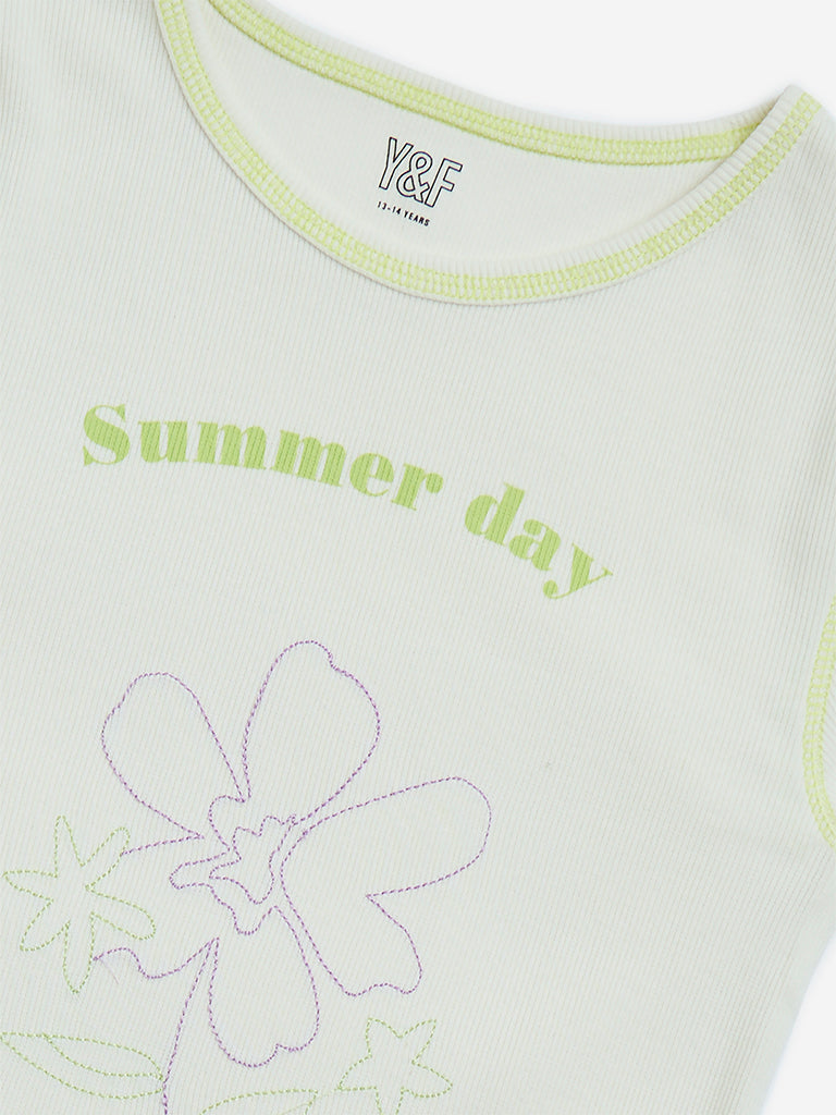 westisde Y&F Girls' Kids Off-White Floral Pattern Cotton-Blend T-Shirt for Casual Wear Zoom View