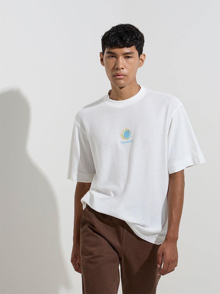 Nuon White Embroidered Relaxed-Fit Cotton T-Shirt