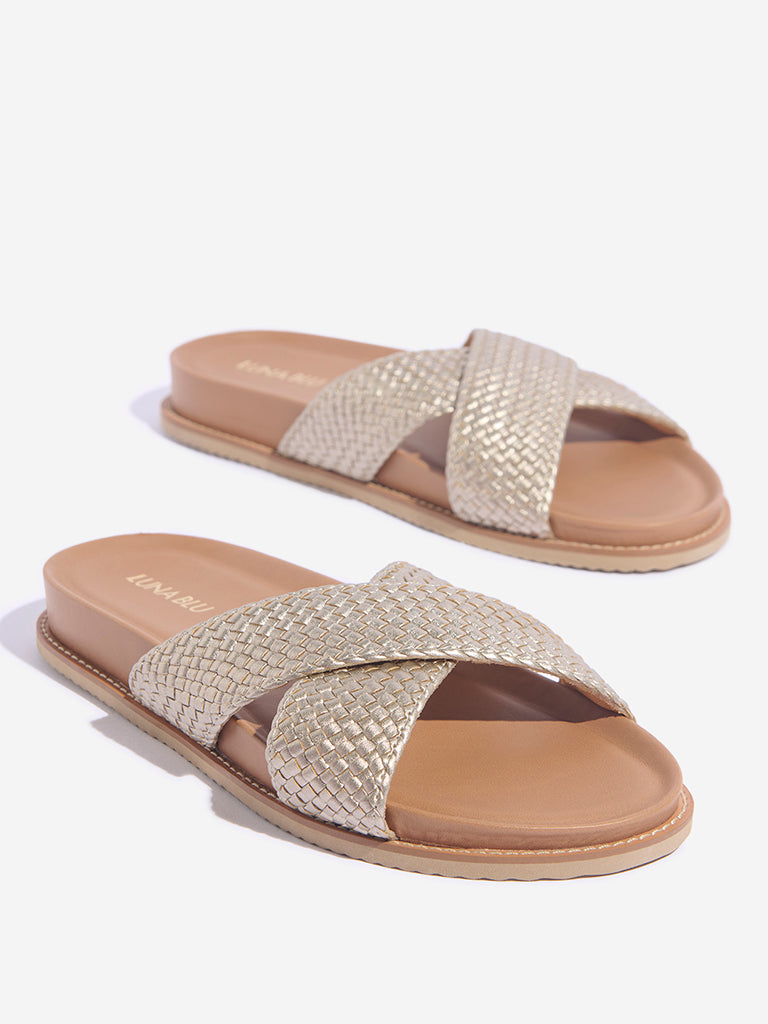 Westside LUNA BLU Women's Light Gold Criss-Cross Strap Sandals Zoomed View