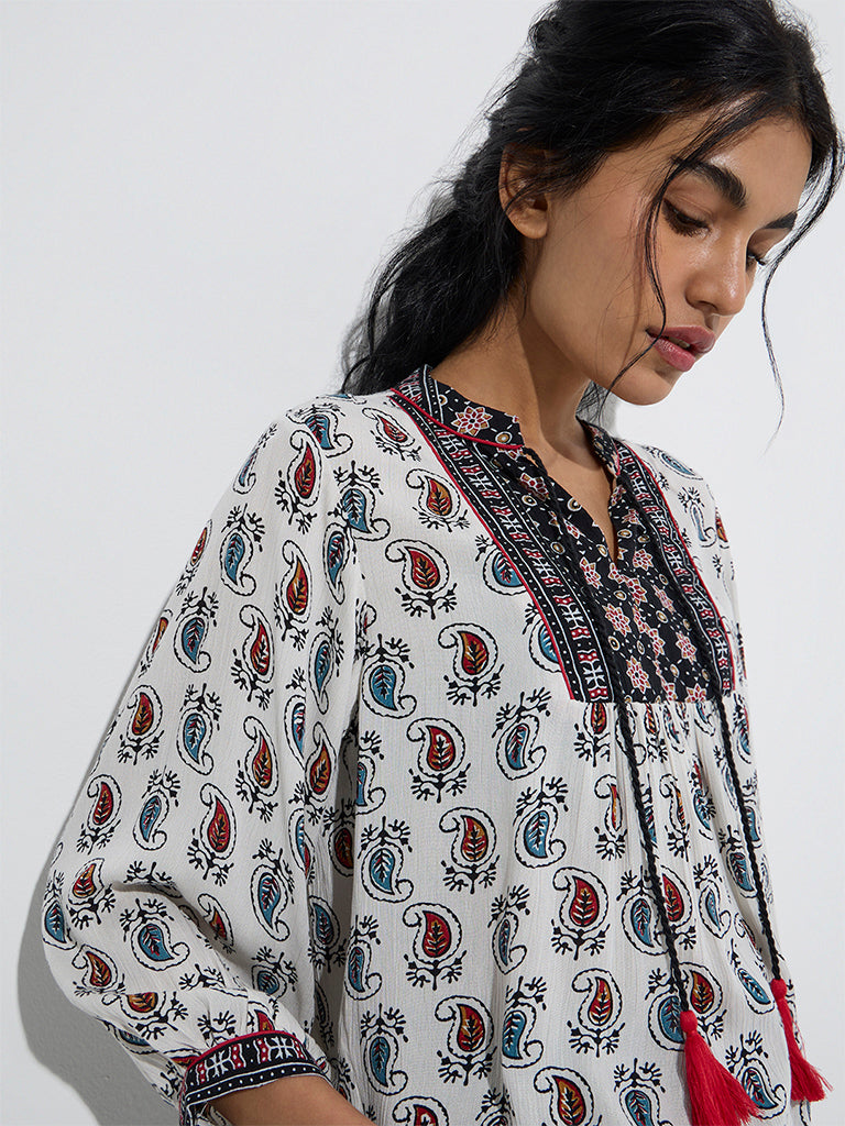 Bombay Paisley White Paisley Printed Cotton Top