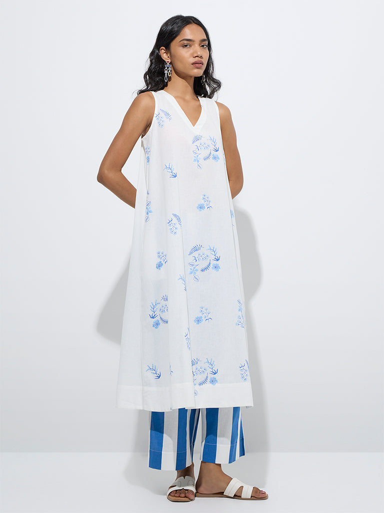 Utsa White Floral Design A-Line Cotton-Blend Kurta