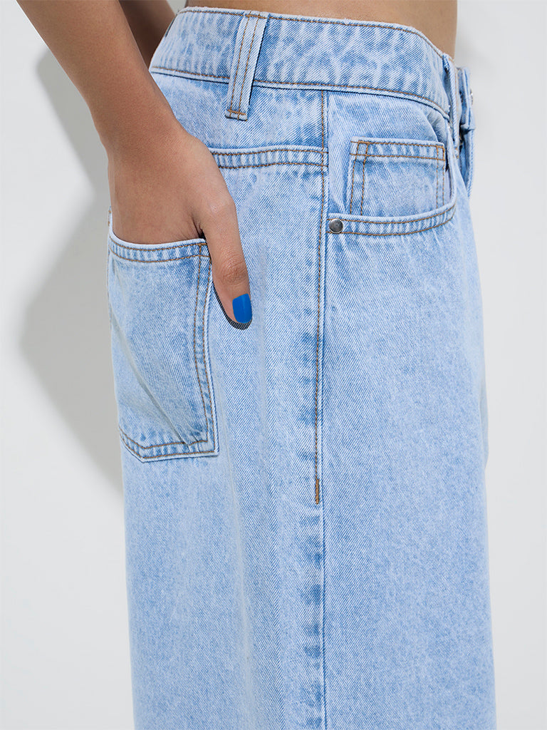 Westside Nuon Women's Light Blue Relaxed-Fit High-Rise Jeans for Casual Wear Zoom View