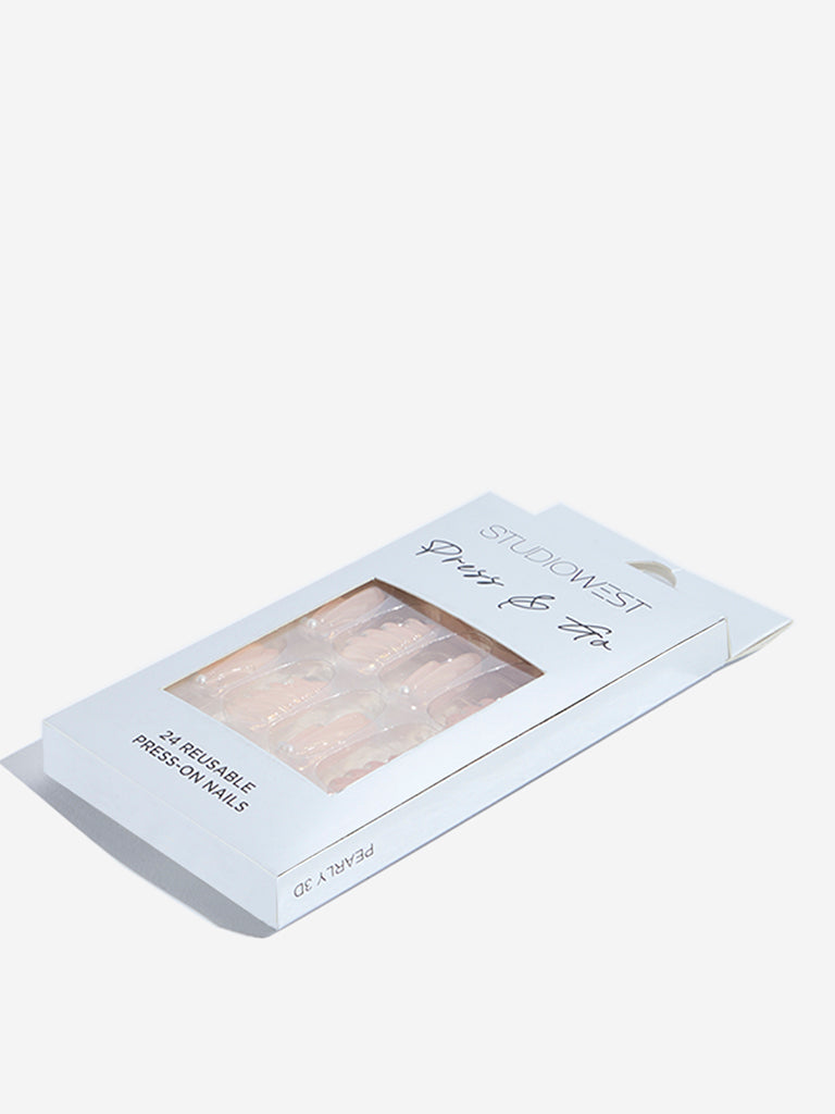 Studiowest Pearly 3D Press-On Nail Set