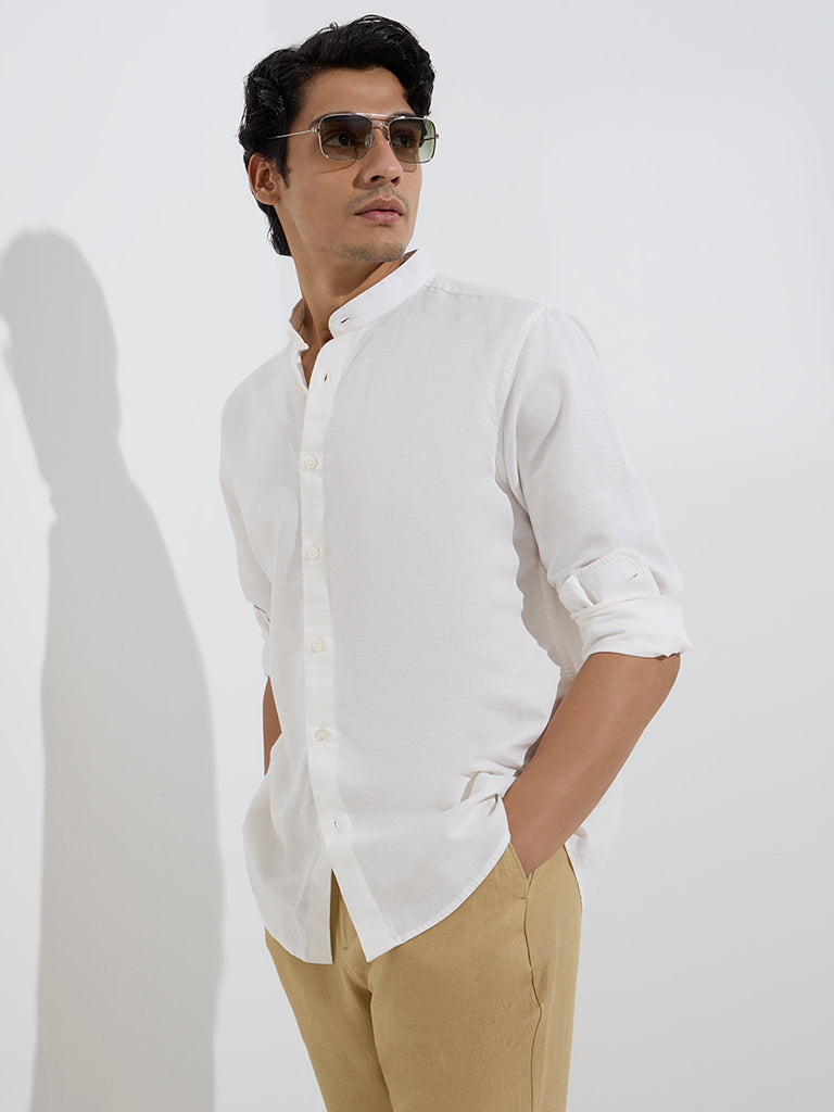 Westside Ascot Men's White Relaxed-Fit Linen-Blend Shirt for Casual Wear Front View