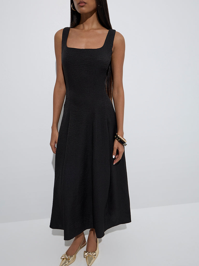 Westside Wardrobe Women's Black Solid A-Line Dress for Work Wear Zoomed View