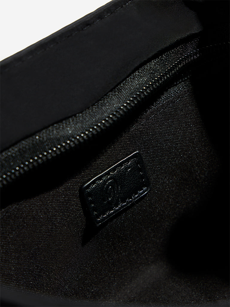 Westside Black Star-Detailed Sling Bag