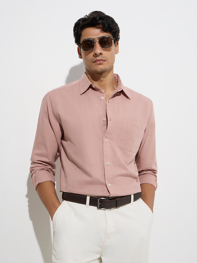 Westside WES Casuals Men's Dusty Pink Solid Relaxed-Fit Cotton-Blend Shirt for Casual Wear Front View
