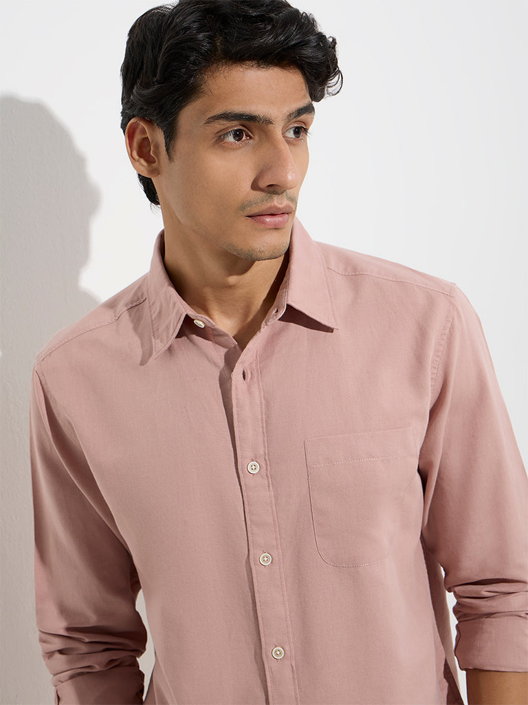 Westside WES Casuals Men's Dusty Pink Solid Relaxed-Fit Cotton-Blend Shirt for Casual Wear Zoomed View