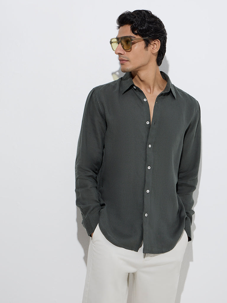 Westside Ascot Men's Olive Solid Relaxed-Fit Linen Shirt for Casual Wear Front View