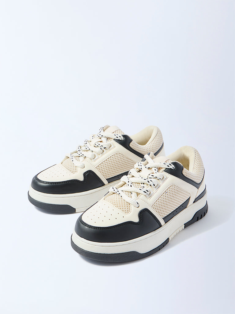LUNA BLU Black Mesh Detailed Lace-Up Sneakers