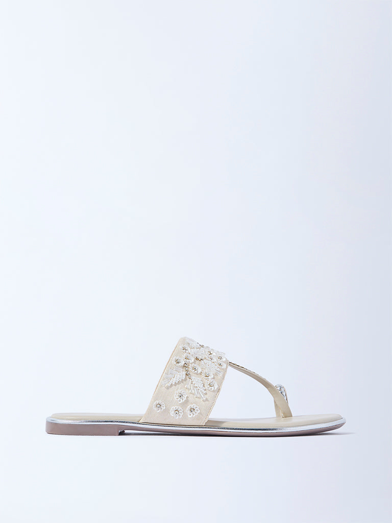 LUNA BLU Ivory Floral Embellished Kolhapuri Sandals