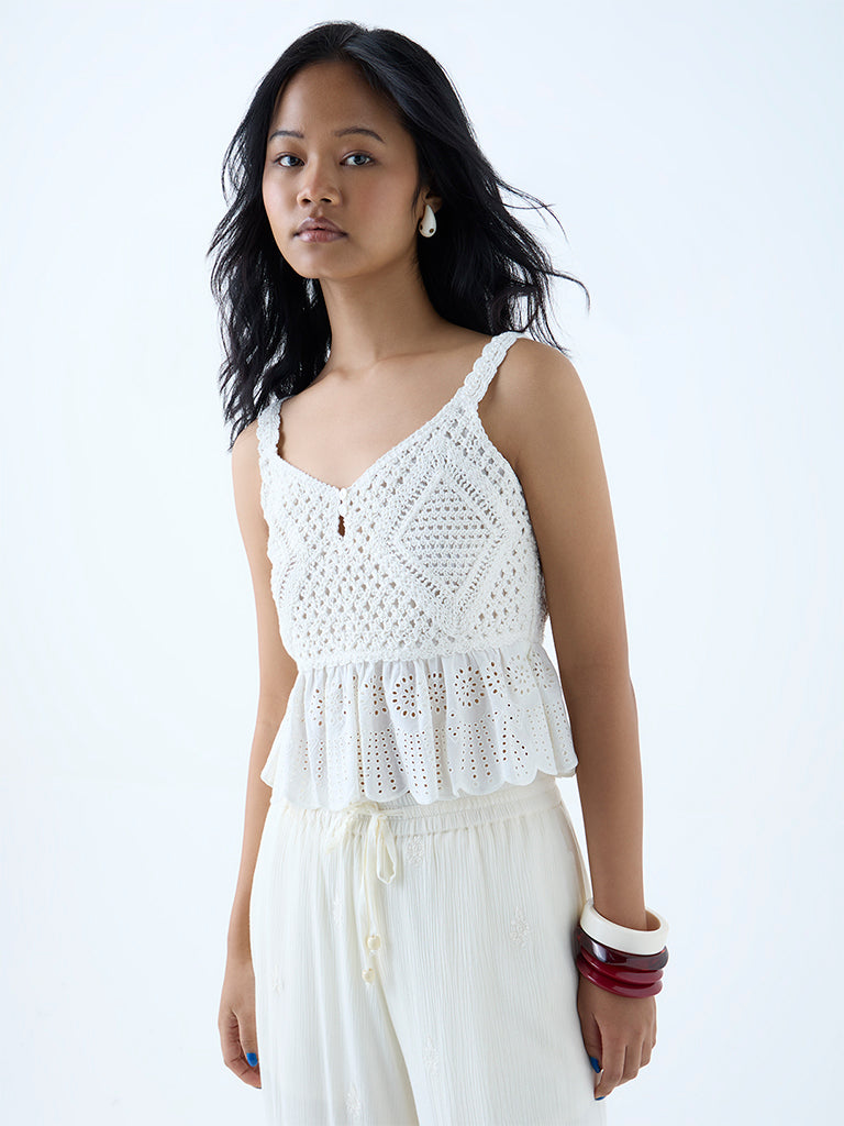 トップス Eaphi OPENWORK KNITTING BUSTIER Buy Bombay Paisley White Crochet-Detailed Cotton Top from Westside
