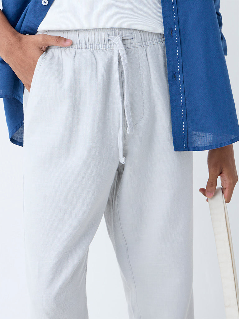 Westside ETA Men's Grey Solid Relaxed-Fit Mid-Rise Cotton Chinos for Casual Wear Zoomed View