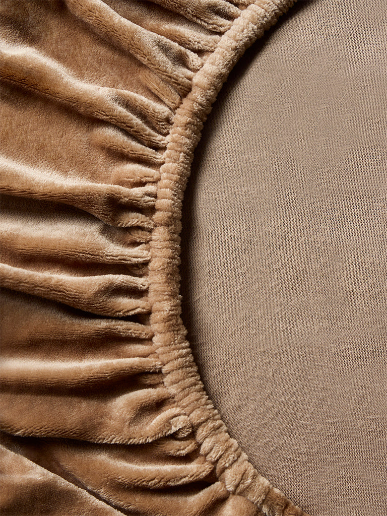 Westside Home Beige Fleece Queen Bed Sheet Set