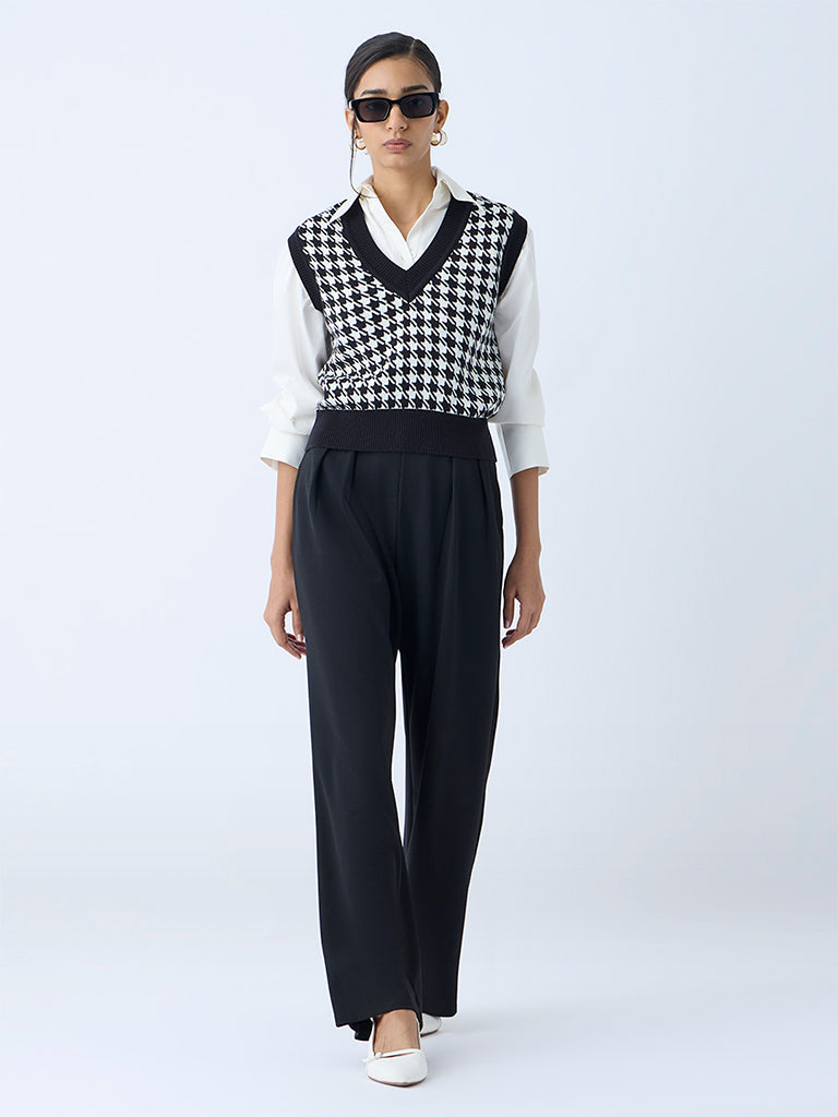 Wardrobe Black Houndstooth Design Sweater