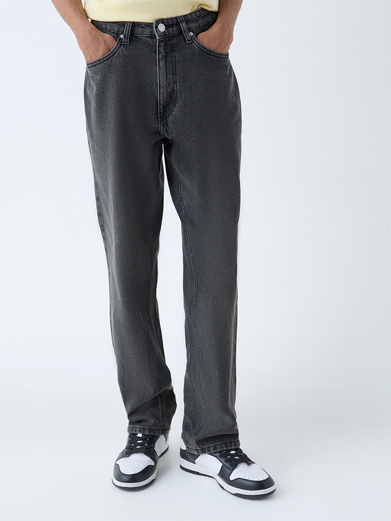 Westside Nuon Men's Charcoal Relaxed-Fit Mid-Rise Jeans for Casual Wear Front View