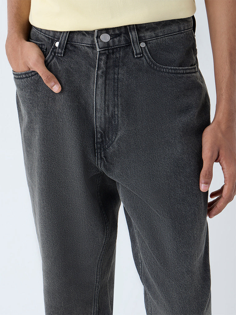Westside Nuon Men's Charcoal Relaxed-Fit Mid-Rise Jeans for Casual Wear Zoomed View