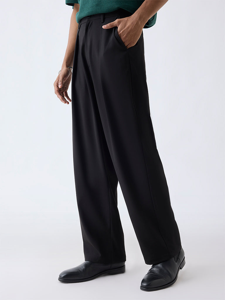 Nuon Black Solid Relaxed-Fit Mid-Rise Trousers