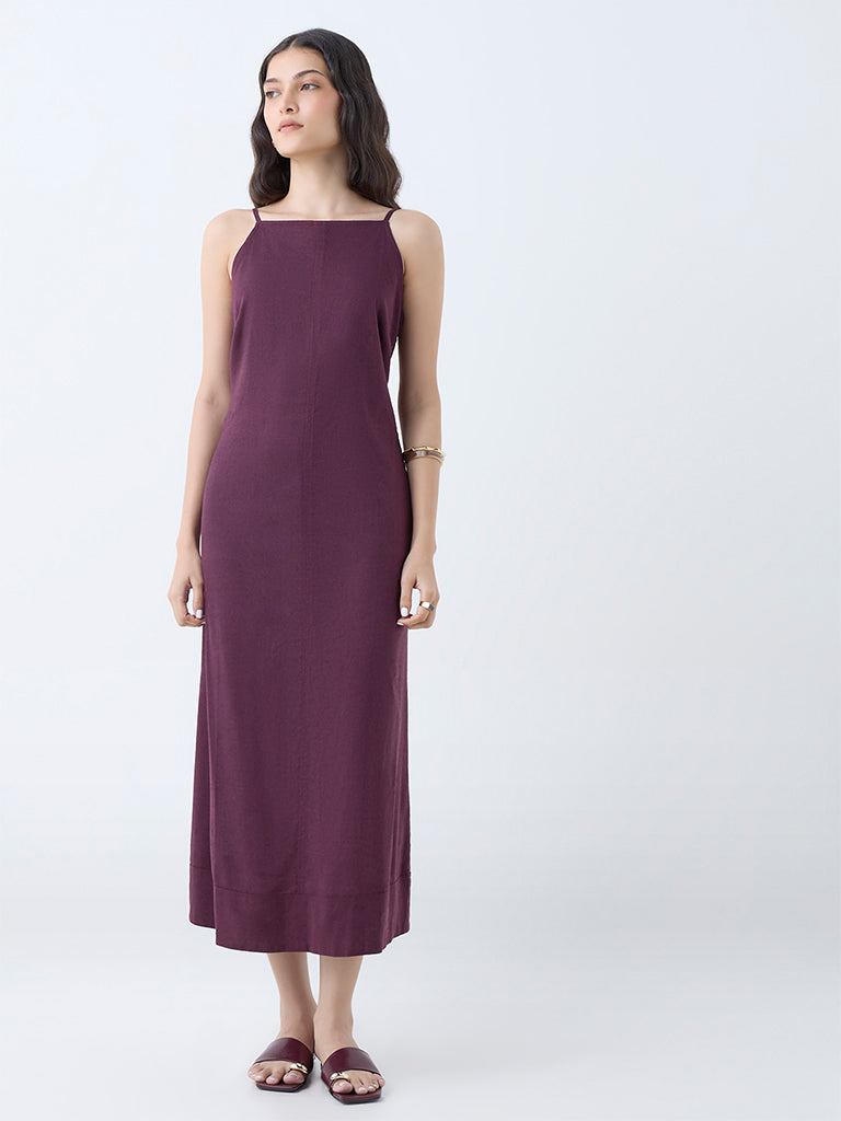 Wardrobe Burgundy Solid Straight Dress