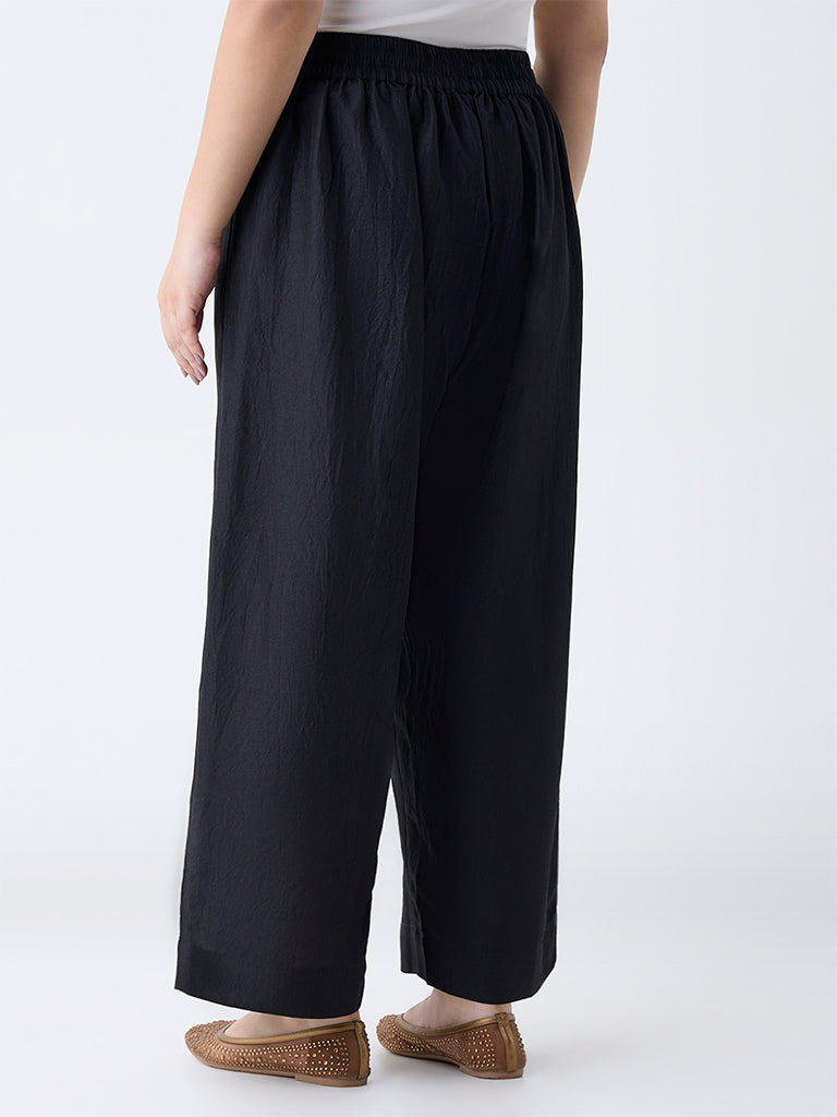 Diza Black Solid Pants