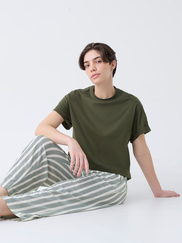 Wunderlove Dark Olive Solid Cotton T-Shirt
