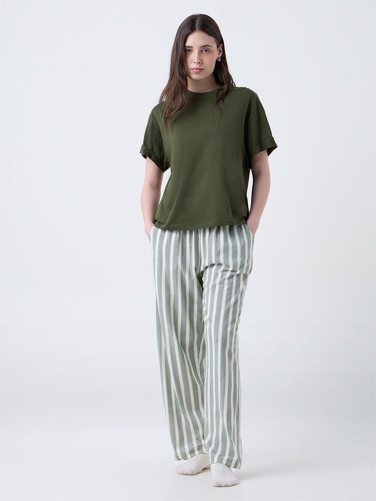 Wunderlove Dark Olive Solid Cotton T-Shirt