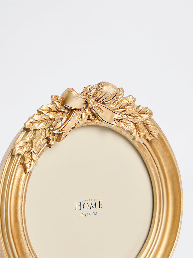 Westside Home Gold Metal Wreath Photo Frame
