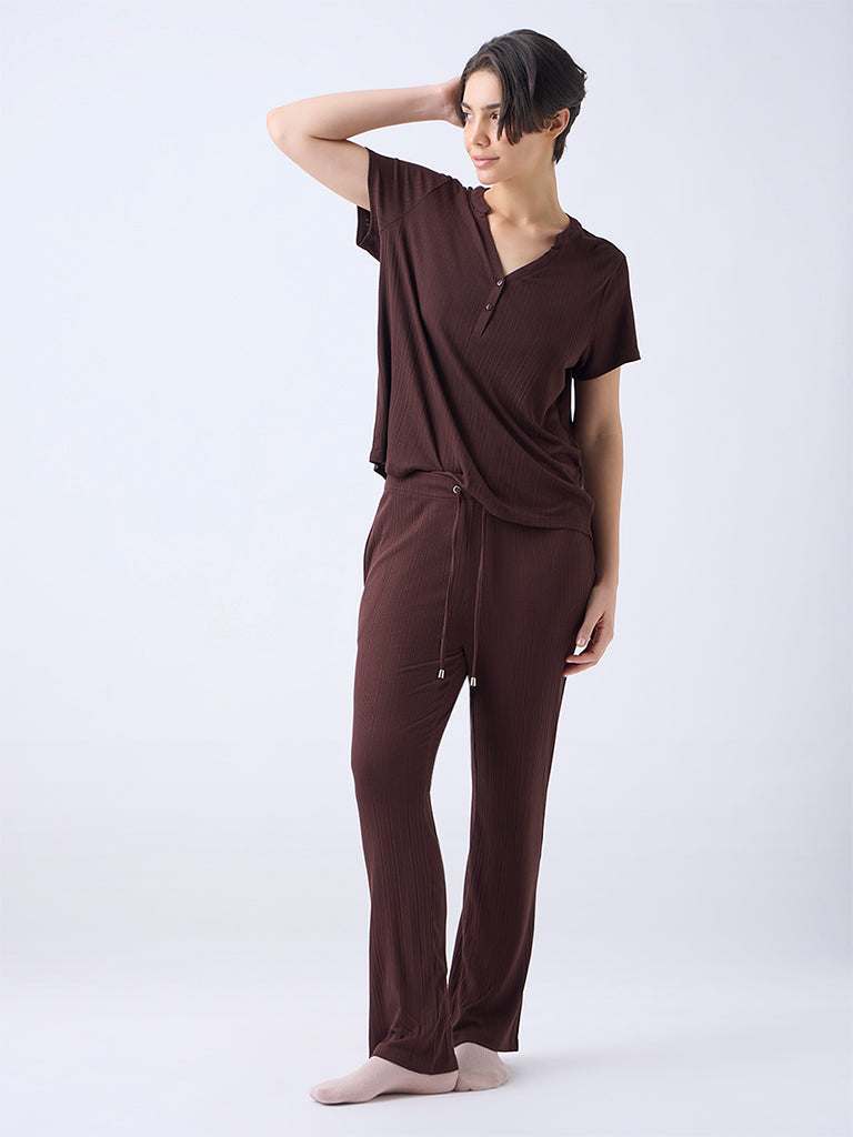 Curated visual reference: Gallery Detail: Buy Wunderlove Dark Brown Ribbed Textured High Rise Pants From