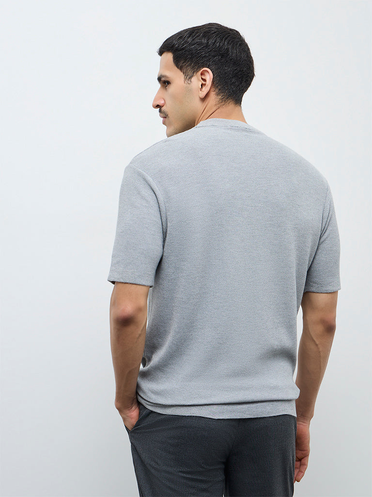 WES Formals Grey Solid Slim-Fit T-Shirt