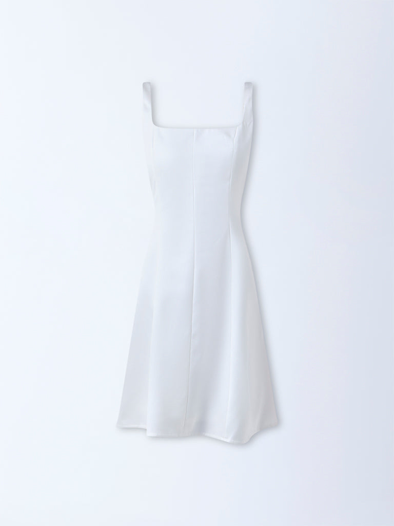 Nuon White Solid Cotton A-line Dress