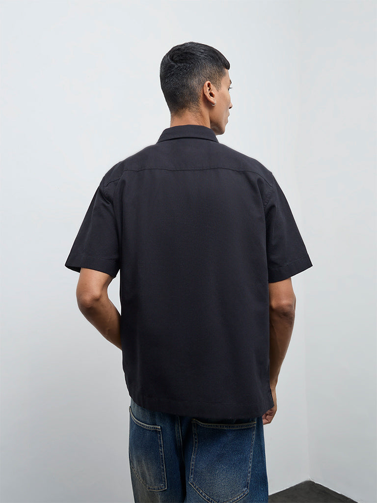 Nuon Black Solid Relaxed-Fit Cotton Shirt