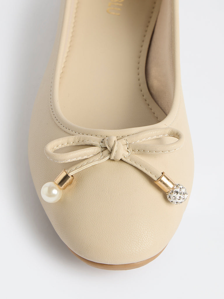 LUNA BLU Ivory Bow-Detailed Ballerinas