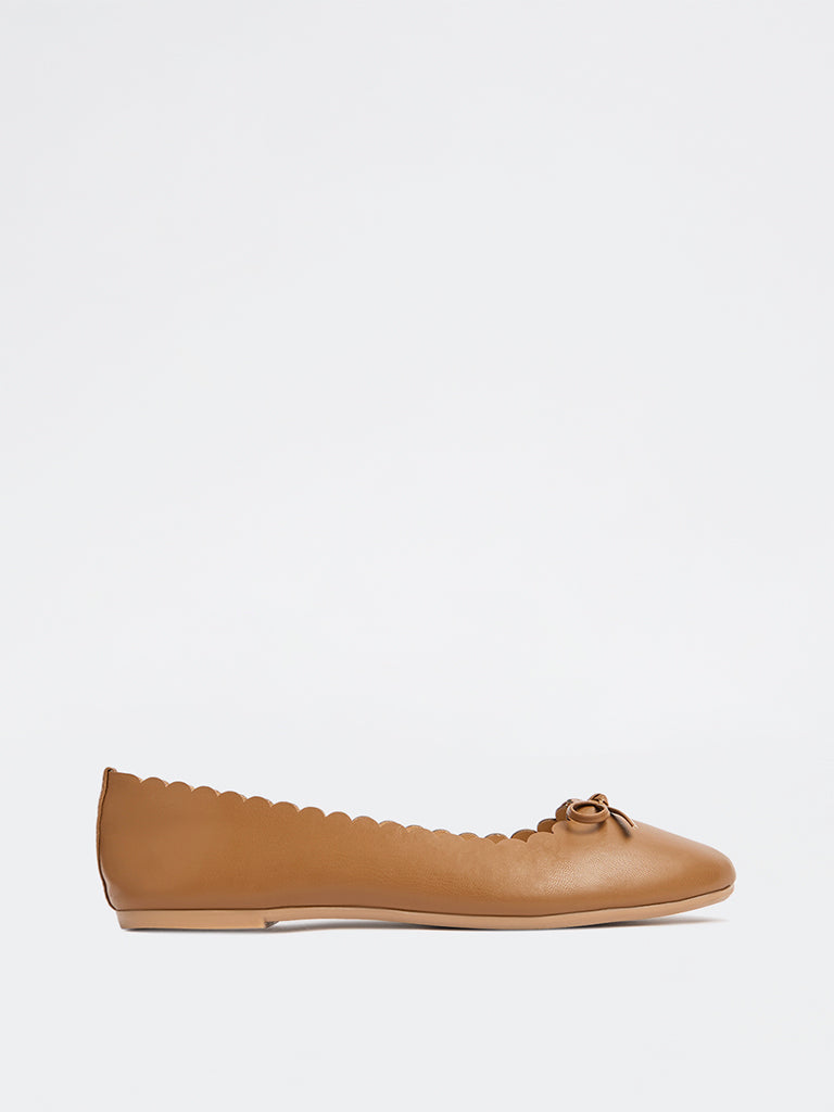 LUNA BLU Tan Scalloped Ballerinas