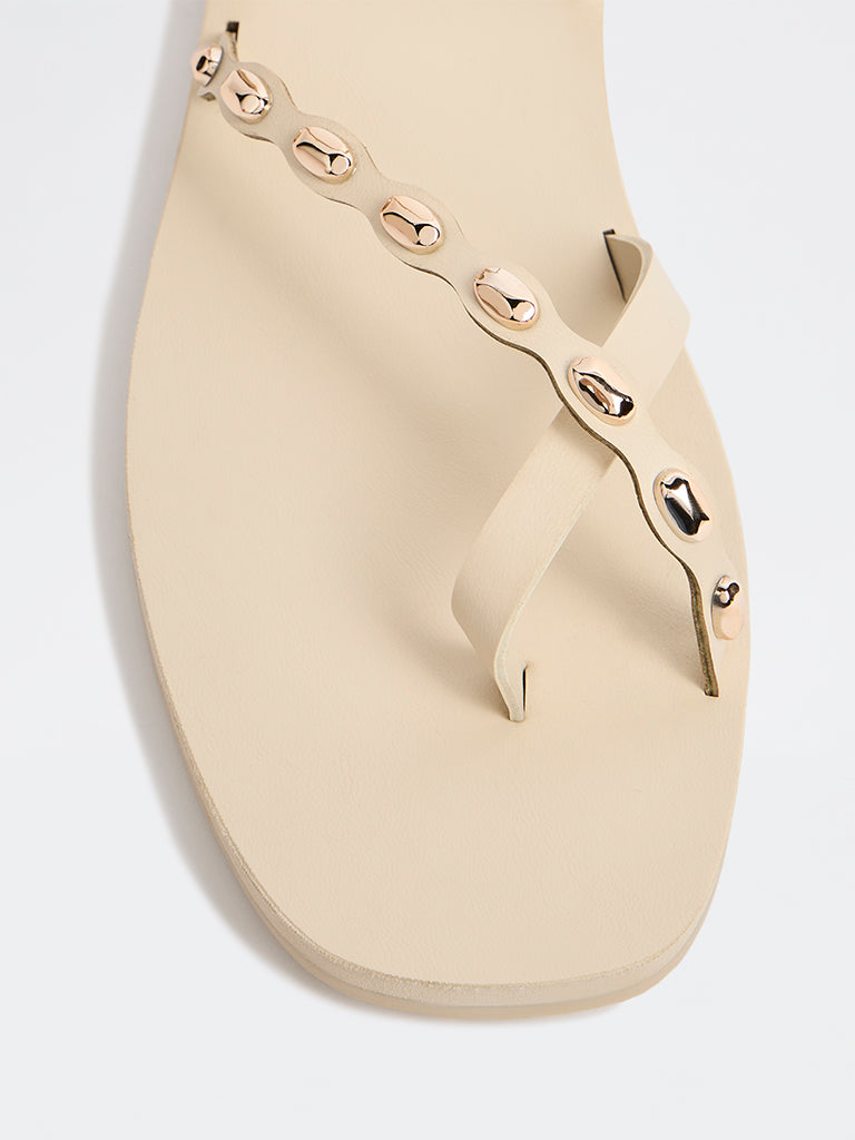 LUNA BLU Ivory Stud-Detailed Slides